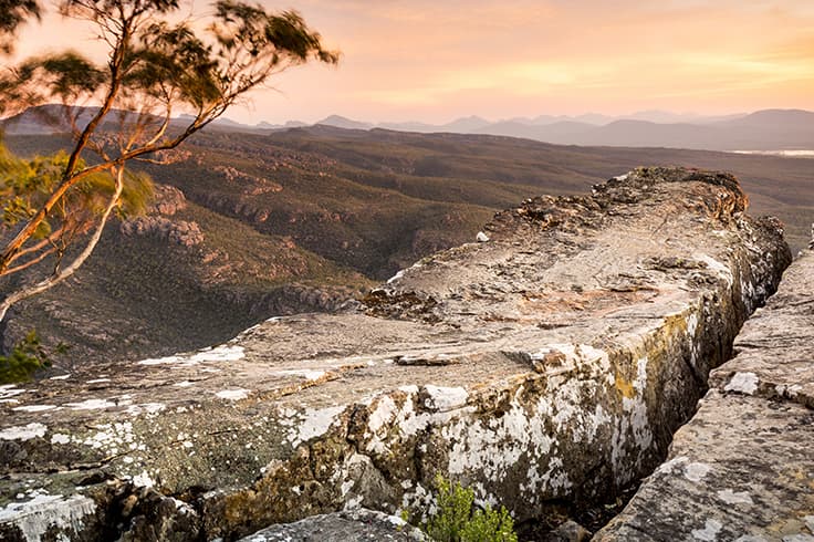 travel the winding Grampians Way 2